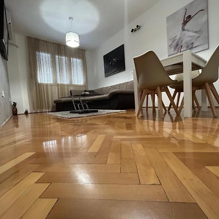 Apartments Ciki ポドゴリツァ エクステリア 写真