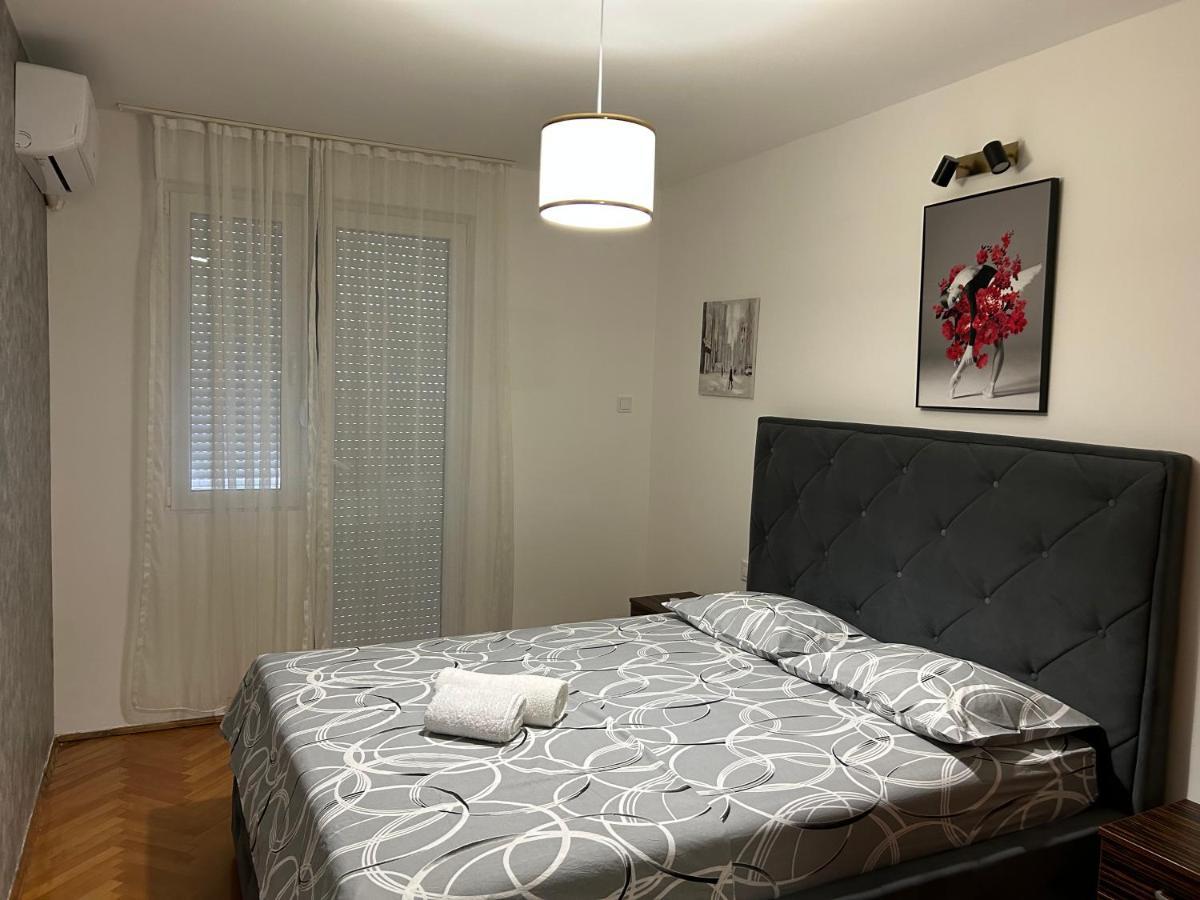 Apartments Ciki ポドゴリツァ エクステリア 写真