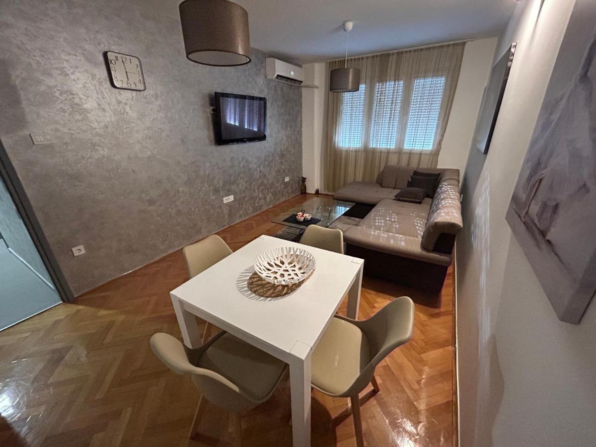 Apartments Ciki ポドゴリツァ エクステリア 写真