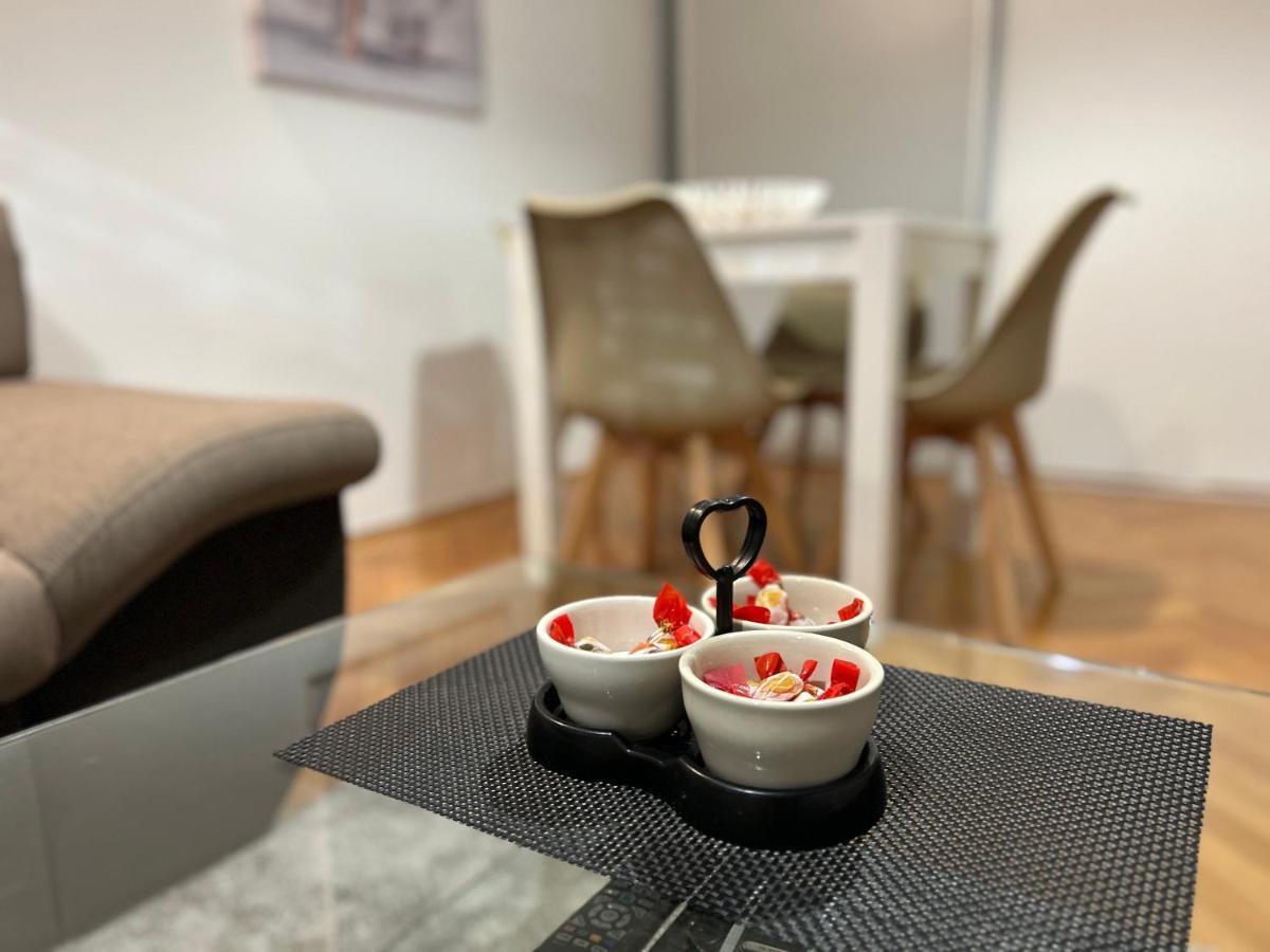 Apartments Ciki ポドゴリツァ エクステリア 写真