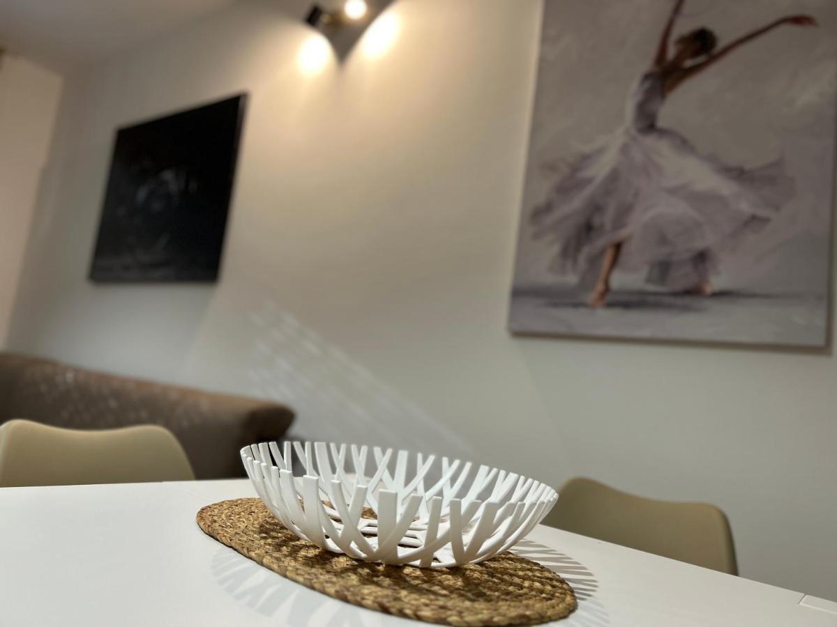 Apartments Ciki ポドゴリツァ エクステリア 写真